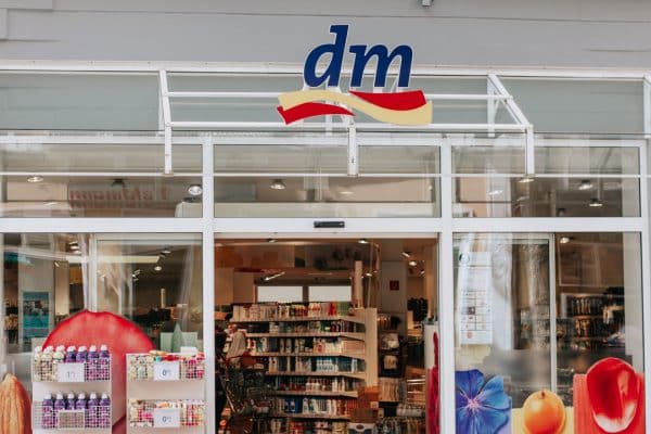 loja barata para cosméticos em Khel