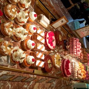 Ladurée Champs-Elysees