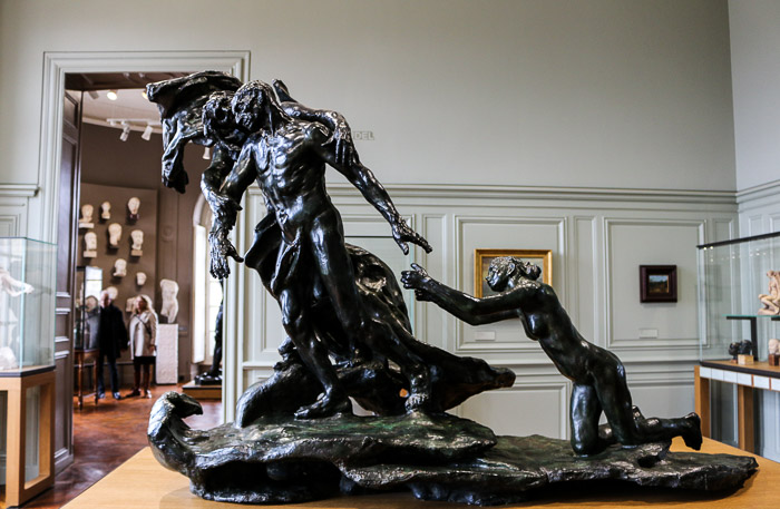 o interior do museu rodin em paris